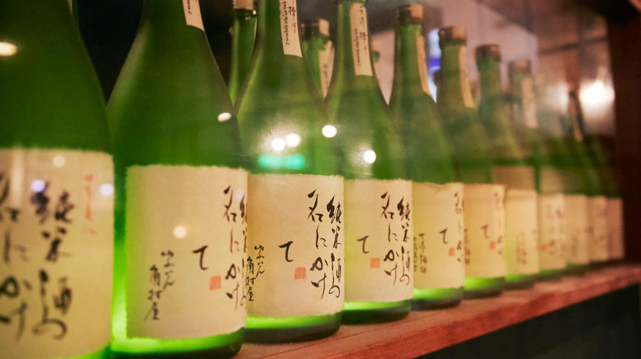 季節の地酒を始め、蔵元直送・九州珠でしか味わえない幻のお酒も