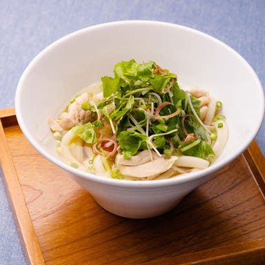 日本橋だし場 はなれ_香菜うどん