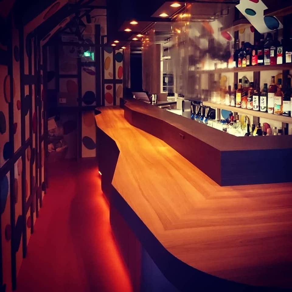 イタリアン ダイニング バー LAGO（ラーゴ）