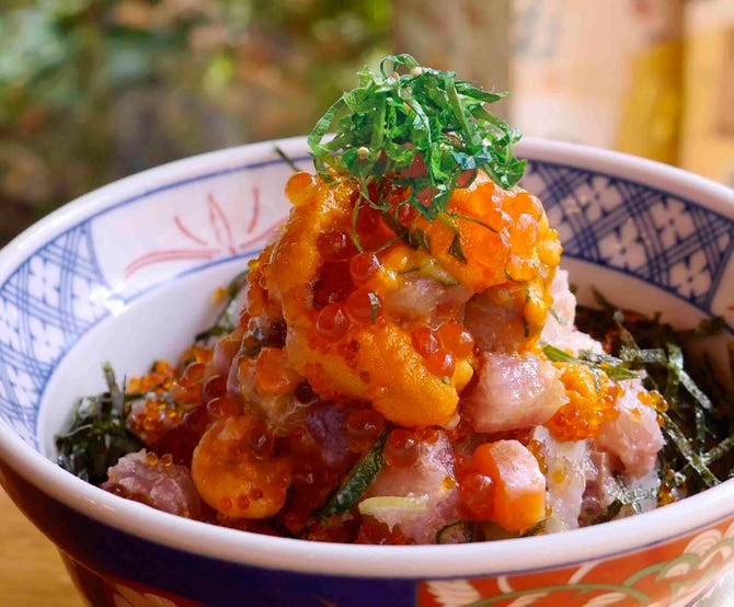赤坂 魚ぴー 赤坂 海鮮丼 ぐるなび
