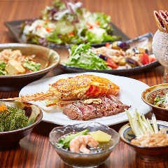 沖縄の食材を使った 創作料理をご堪能ください♪