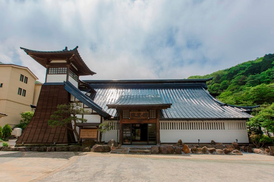 鉄板焼・しゃぶしゃぶ 迎賓館