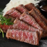 黒毛和牛 赤身肉のステーキ 自家製ソース