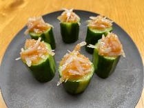 胡瓜とサメ軟骨の梅肉和え