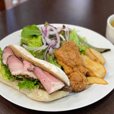 BASE．S CAFE＆DINER FUCHU TERRACE_本日のサンドランチ