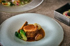 DINING ＆ BAR TABLE 9 TOKYO]【DINNER】 OASISコース【こちら秘書室】