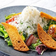 北海道イタリアン MiaBocca 新宿タカシマヤタイムズスクエア店_農家のベーコンと８種野菜の贅沢サラダ