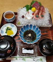 れいちゃん_不動人気の刺身定食