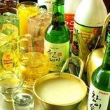 本場韓国のお酒も多数ご用意！オリジナルカクテルもあります。