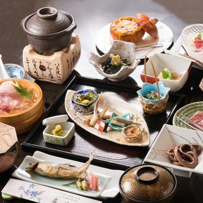 ゆったり個室 三条市 燕三条 加茂の居酒屋でおすすめ 人気の完全個室 ソファー席など ぐるなび