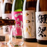 常時30種の日本酒を全国より取り寄せ◎季節によりメニューも変化