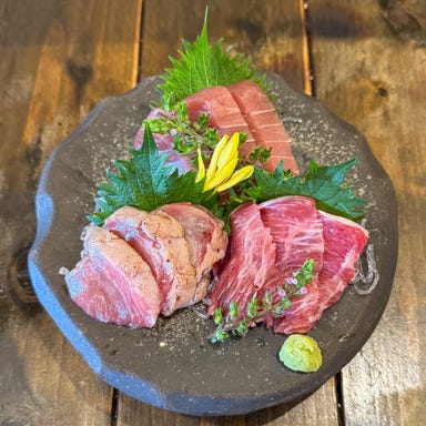 海鮮浜焼酒場 焼いちゃっ亭 木更津店_激レアお宝刺身
天然ミナミマグロ3種盛り