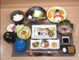 ご夕食・夜の旬菜魚膳　　　　　　　3,000円