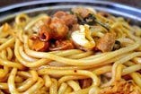 舞鶴名物“ホルモンうどん”をぜひ！！