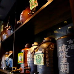 本場沖縄より直送！泡盛も豊富！ 漢の熱い飲み会もご予約承り中