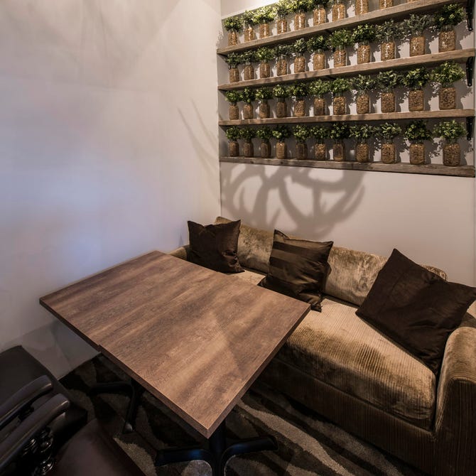 Yr Cafe By恵比寿楽園テーブル 犬山 居酒屋 ぐるなび