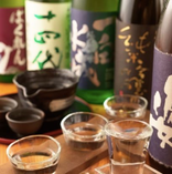 日本酒は季節毎に常時20種を取り揃えております。
