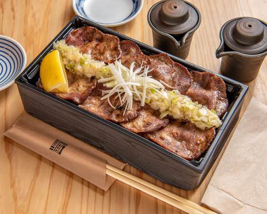 小鍋とかしわ 華まる 個室で楽しむ鍋 焼肉