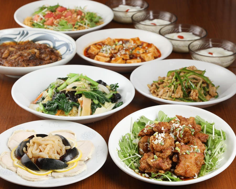 夜の大皿料理はライスセット＋350円で定食にできます！