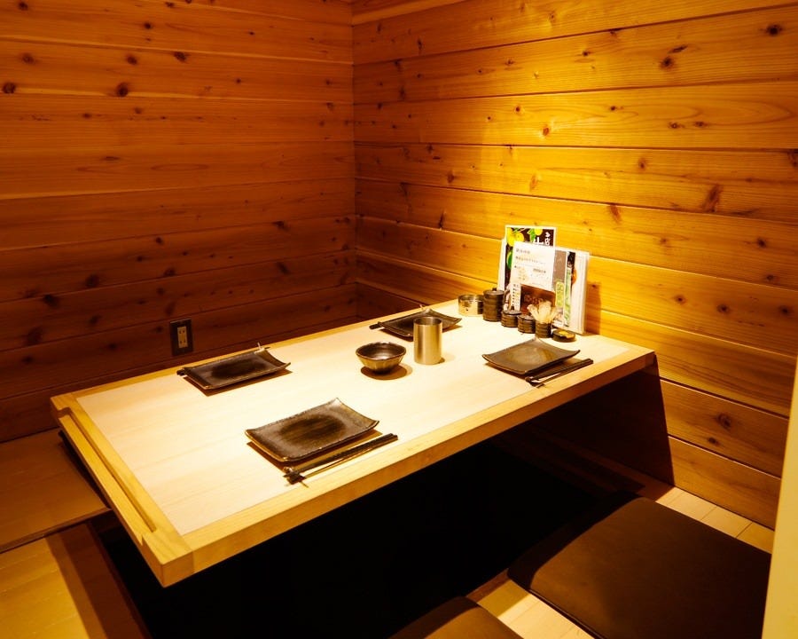 鉄板神社 なんば南海通り店の完全個室