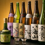 厳選して仕入れる日本酒。