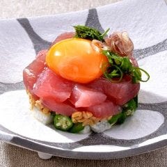 虎連坊 ヒルトンプラザウエスト店_漬け鮪　納豆ユッケ