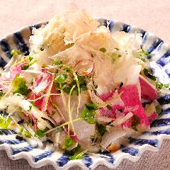 虎連坊 ヒルトンプラザウエスト店_芽野菜と大根のさっぱり梅サラダ