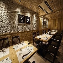 虎連坊 ヒルトンプラザウエスト店_【充実した完全個室×白木香る大人の和空間でおもてなし2】