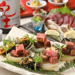 虎連坊 ヒルトンプラザウエスト店_自慢の日本酒が15種飲み放題付きのコースをご用意！ぜひ、旬の味覚とともに日本酒を味わってください♪