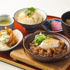 虎連坊 ヒルトンプラザウエスト店_【鯛めし 食べ放題】牛すき煮豆腐膳