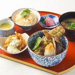 虎連坊 ヒルトンプラザウエスト店_【鯛めし 食べ放題】ちくわ磯部天　冷やしおろし蕎麦