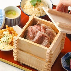 虎連坊 ヒルトンプラザウエスト店_≪お昼の会食に最適◎≫夏）黒毛和牛と夏野菜のセイロ蒸し御膳