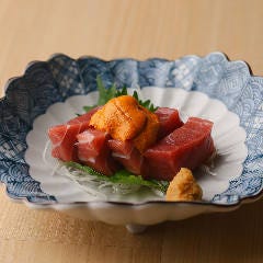 虎連坊 ヒルトンプラザウエスト店_本鮪刺身　雲丹のせ山わさび