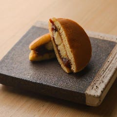 虎連坊 ヒルトンプラザウエスト店_どぶろくあんバターどら焼き