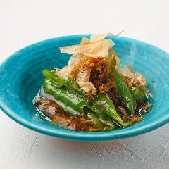 虎連坊 ヒルトンプラザウエスト店_万願寺唐辛子とちりめん山椒の揚げびたし