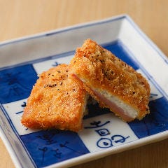 虎連坊 ヒルトンプラザウエスト店_ゴルゴンゾーラのハムカツ