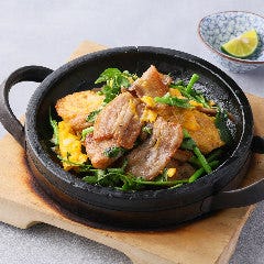 虎連坊 ヒルトンプラザウエスト店_黒豚とクレソンの柚子胡椒チャンプル