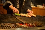 備長炭で焼く焼き鳥は絶品！