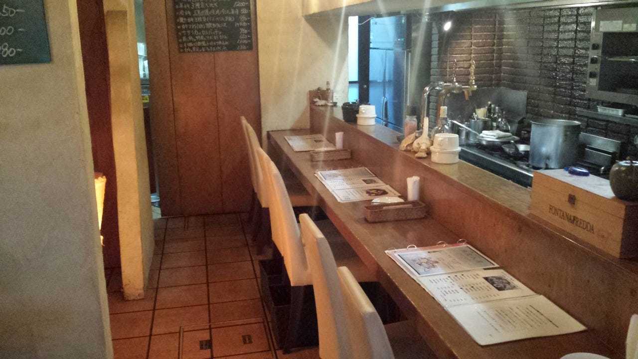 オイスターバー 海と月 藤が丘店