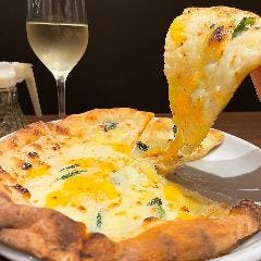 イタリアンバル名物♪クワトロフォルマッジ1562円