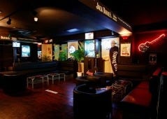 Darts ＆ Bar Twenty eight．st 