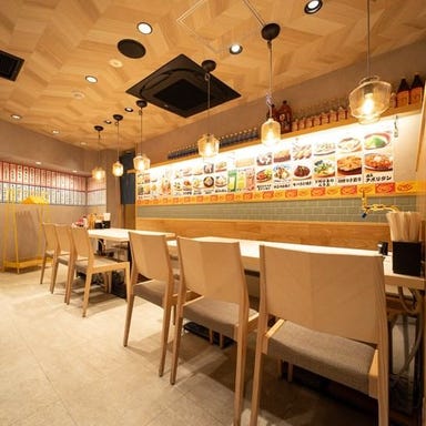 元祖低価格 満天酒場 大森店_少人数での飲み会に最適!活気あるテーブル席