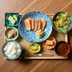串ト酒 ランデブー メニュー：ﾓｰﾆﾝｸﾞ/ランチ - 楽天ぐるなび