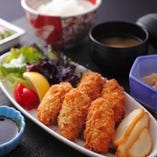 かきフライ定食
広島県産の大粒かきフライ