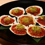 4月【タイムサービス】国産殻付きホタテのオーブン焼き　トマトクーリのペルシヤード