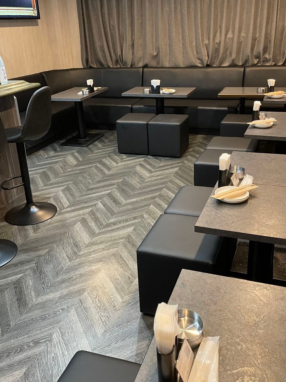 カラオケバル杜虹（どこ）
