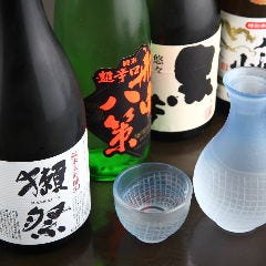 そばによく合う米と水にこだわった日本酒を取り揃えております