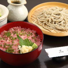 旬食材やお勧めをお出しする週替わりメニューもお楽しみに