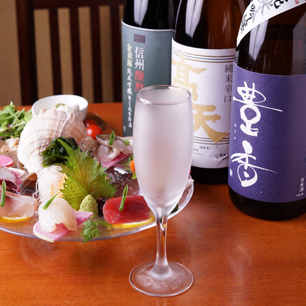 日本酒は全てシャンパングラスで
提供しています。