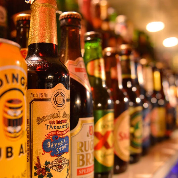 クラフトビール×世界のビール100種 ビリーバルゥーズ 高田馬場店